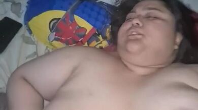 Having sex with a curvy wife