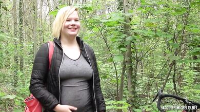 French Aurelie BBW Forest