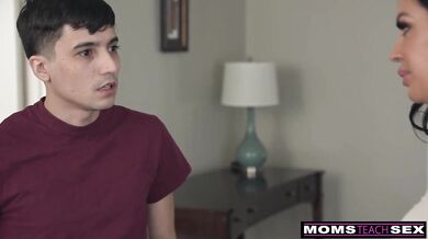 Bombshell Milf Jamie Michelle Gives Stepson His First Bareback Creampie Exper... (Ricky Spanish)