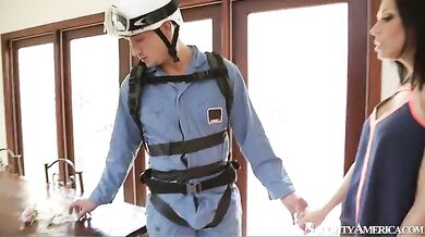 Rachel Starr Fucking In The Living Room With Her Bubble Butt