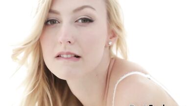 Leg Shaking Orasgm On Monster Dick - Darkx (Alexa Grace)