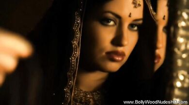 Beauty From The Orient Gets Naked