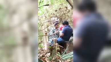 Desi Sexy Girl Sex With Boyfriend In Park, Sex In Public Place With Bf