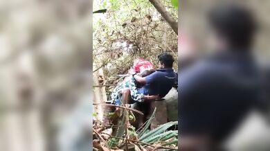 Desi Sexy Girl Sex With Boyfriend In Park, Sex In Public Place With Bf