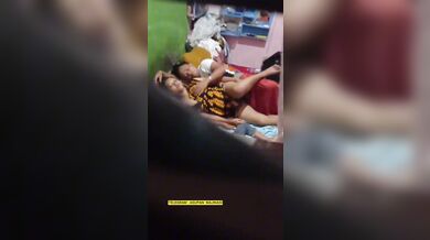 Ngintip Orang Ngewe Disamping Anaknya Yang Sedang Tidur