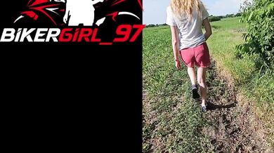 Trailer Outdoor Fick im Feld