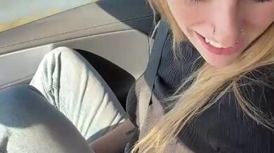 Tattooed Blonde Gal Gives Sloppy BJ