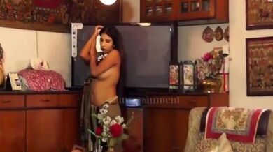 Flirty Indian fashion shoot audition