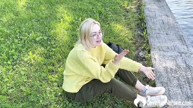 I met a hot blonde with glasses in the park and she wanted some cum.