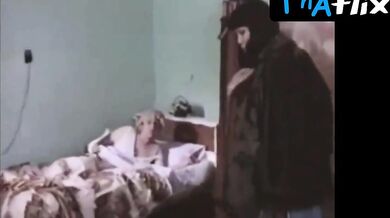 Lyn May Breasts Scene in Los Lavaderos