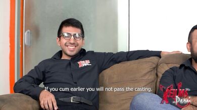 MILF venezolana disfruta de 2 vergas peruanas