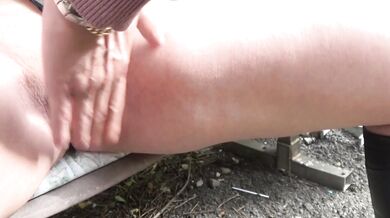 Matura tettona porca scopa alla fermata con Max