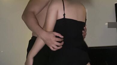 Pinay Hot Teen Sa Public CR Di Napigilan Umungol Muntik Na Mahuli