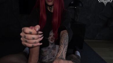 She got horny watching porn and couldn't resist grabbing my cock / Angelssex