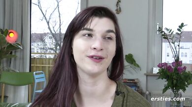 Ersties - Sinnliche Jade masturbiert ihre süße Pussy