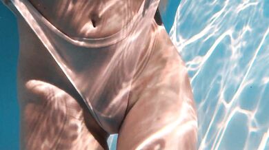 Underwater erotics with Nata Ocean