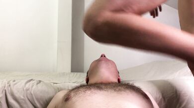 Facesitting orgasm - ( real amateur couple )