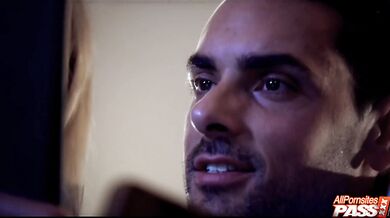 seduction game and finger banging for Jillian