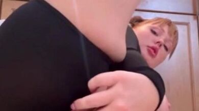 Redhead PAWG Intense Squirting & Masturbation