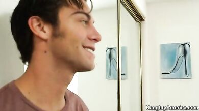 Ashlee Graham Fucking In The Bedroom With Her Athletic Body - Juliana Grandi