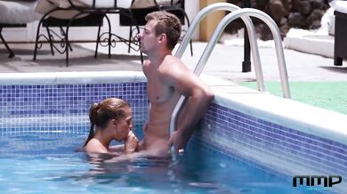 b. girl loves fuck in the pool sex (FUCK POOL)