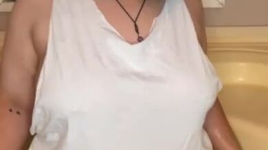 Bathtime pussy and anal dildo fuck