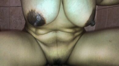 33 YEAR THAI MOM RIDES A DICK 10.. (In Toilet)