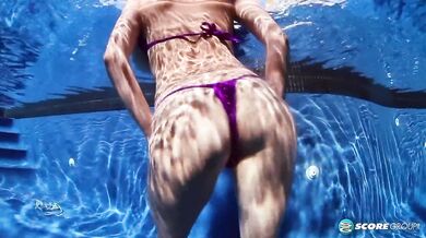 Two Big Tit Sexy Models Go Skinny Dipping Together