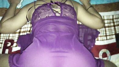 33 YEAR THAI MOM RIDES A DICK _13