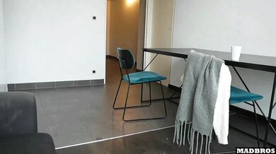 Une Amie Nous Surprend En Pleine Baise Avec Une Meuf Au Gros Cul Et Se Prend Même Une DP !!!