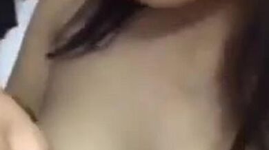 Con b?n thân bú r b? b?n ??y m?t