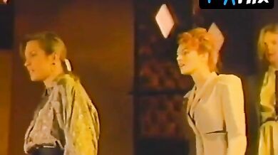 Maria Ford Breasts Scene in Le Declic