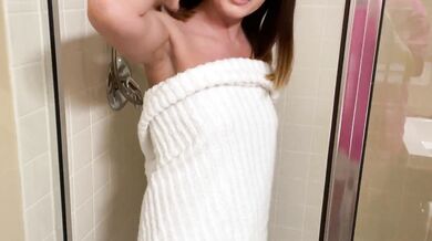 Hot Step Aunt With Huge Ass Let's Me Fuck Her