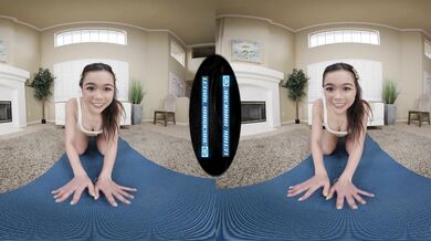 Asian Spinner Brianna Arson Gets Flexible During VR Sex