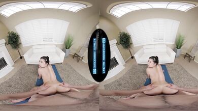 Asian Spinner Brianna Arson Gets Flexible During VR Sex