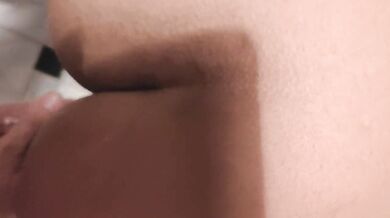 Bizcocho de corrida. Mi mujer se come un bizcocho con leche