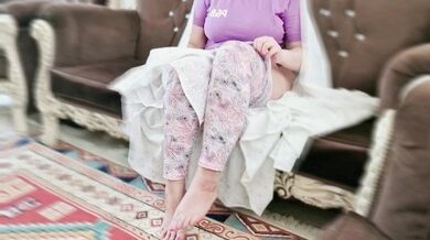 همسایه سکسی و حشریمون اومد خونه گفت من کسی رو ندارم میخوام کیرتو ببینم و...سکس طولانی(مکالمه فارسی)