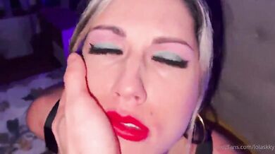 **2 n d** (Whore Wife)