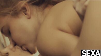 Watch these stunning lesbian blondes lick pussy voraciously