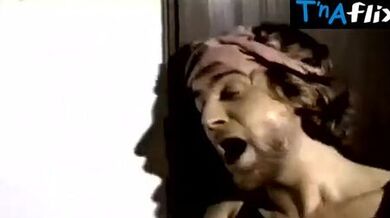 Eva Czemerys Breasts Scene in La Gatta In Calore