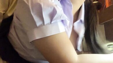 แอบเย็ดกับนักเรียน ม.ปลาย หุ่นอวบๆ ในห้องสมุด เย็ดแรงมาก เสียวมาก แต่ร้องไม่ได้ เสียงไทย