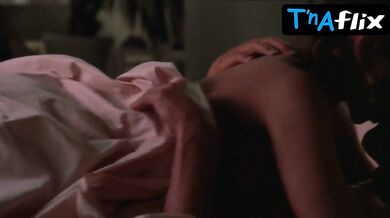 Rosie Perez Breasts Scene in White Men Can'T Jump