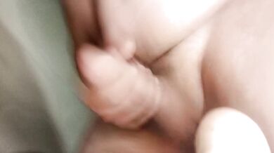 Chikita y jovencita pero se la come toda