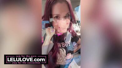 Big boobs babe shares behind the porn scenes daily candid vlogs of first solo New York City adventure bday trip - Lelu Love