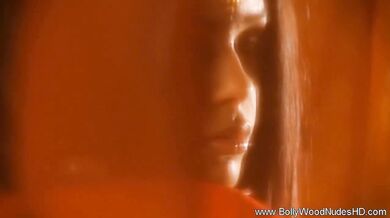 Beautiful Indian Lady Has mesmerizing Eyes