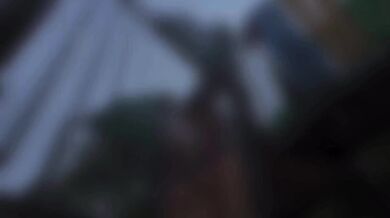 公園にお散歩に行ったら入れられちゃった。パンティー丸見えで歩かされ、最後はたっぷり中出しされちゃった。 知らない男性も見てたけど、それも興奮しちゃって何度もイッちゃった。日本人/人妻//変態/無修正