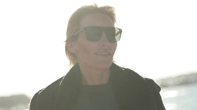 Anouk's Anal Fantasy Finally Satisfied!