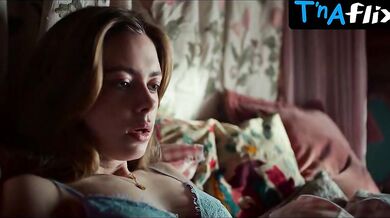 Elli Rhiannon Muller Osborne Sexy Scene in Royalteen: Princess Margrethe