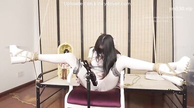 Chinese_Pantyhose_Bondage_Vibed