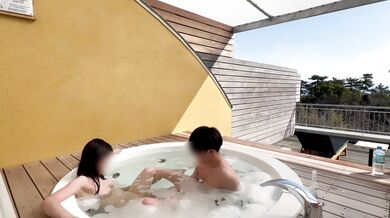 【個人撮影】朝に露天風呂♨️で癒された後、室内に戻った瞬間に我慢できずベッドに押し倒して中出しSEX????激しいピストンの音が鳴り響く...♡／Japanese amateur hentai ／日本人